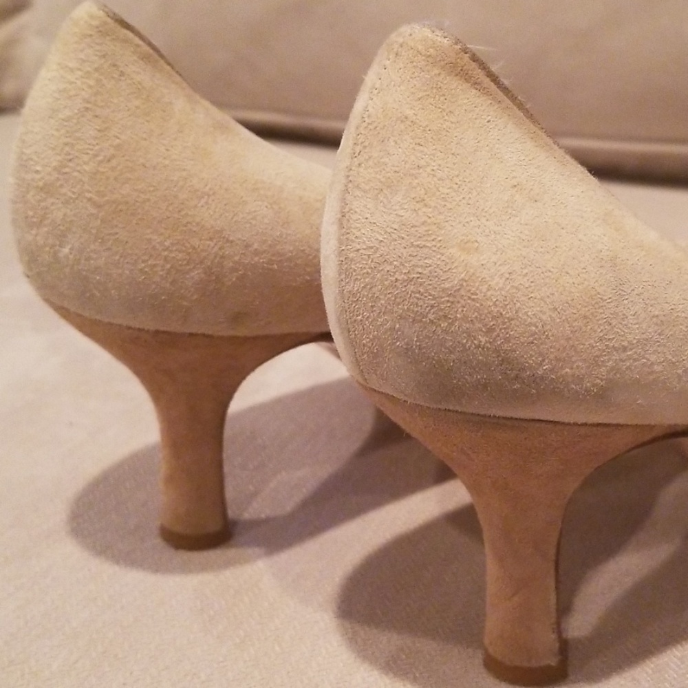 Shoes - Picture 6 of 8